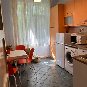  Apartamento 113 In With 2br And 2 Full Bath